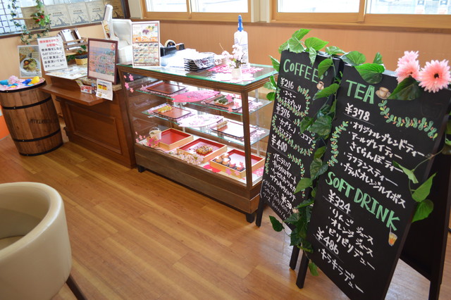 酒田米菓のカフェ・デ・オラ（Cafe de ola）のデザート