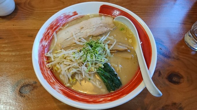 ラーメンめんこいや_豚しょうゆ白湯