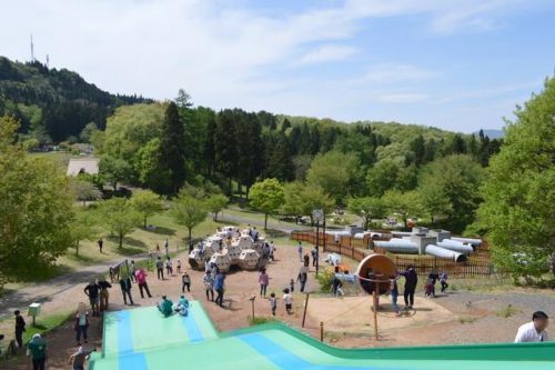 西蔵王公園-ぼうけんひろば-くまのスロープ0