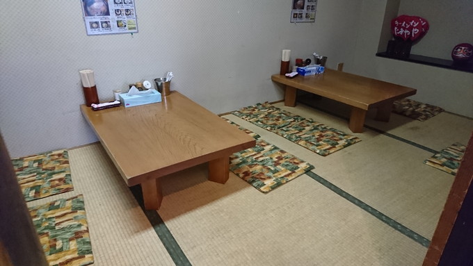 ラーメンたまや_座敷