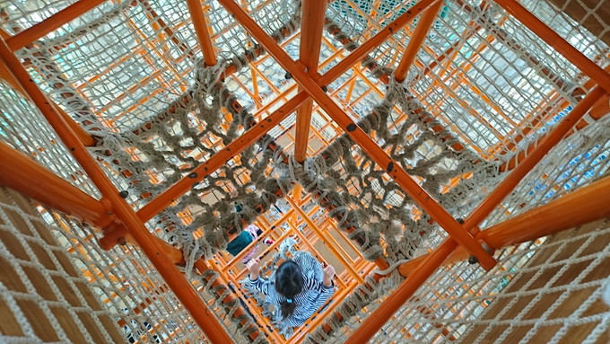 けやきホール_2階と3階の間