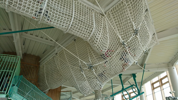 けやきホール_天井ネット5