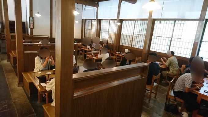 石臼十割そば 森久_店内3