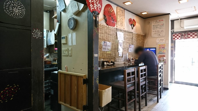 ラーメンたまや_店内2