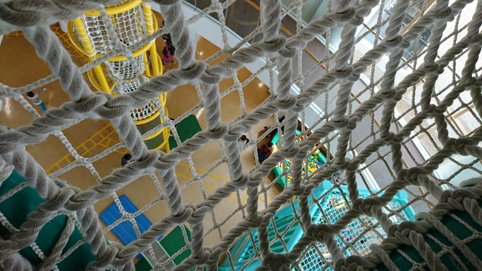 けやきホール_天井ネット3