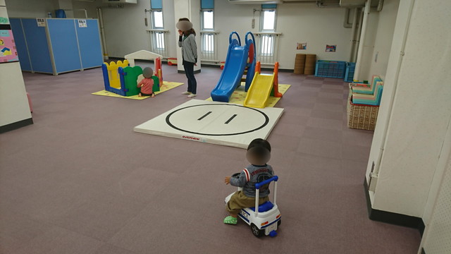 やまぎんこども館4階の乳幼児の部屋の様子3