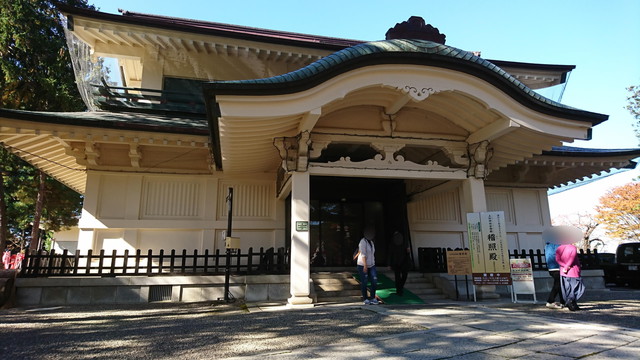 上杉神社の稽照殿1