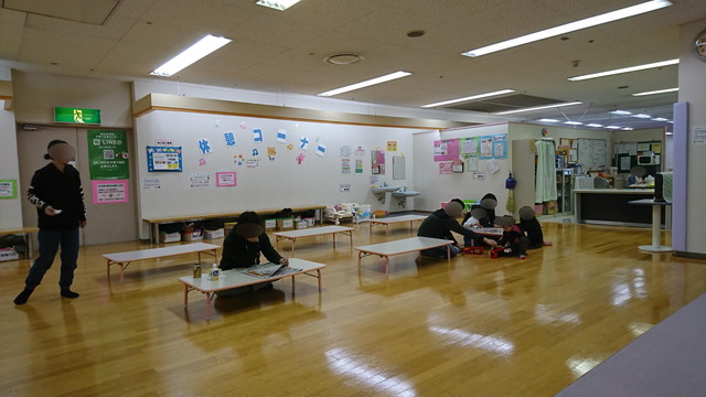 新庄市わらすこひろばの飲食休憩コーナー