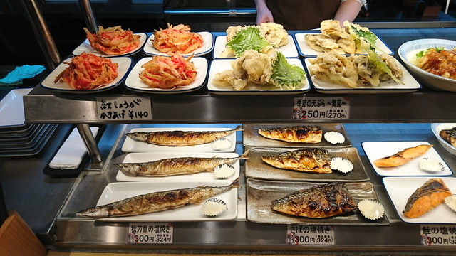 南四番町食堂_さんまなどの焼き魚等