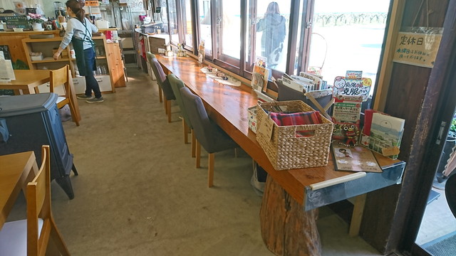 ハタケカフェ(HATAKE CAFE)の店内のカウンター