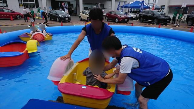 トヨペットのサンサンフェスティバルのミニボート1