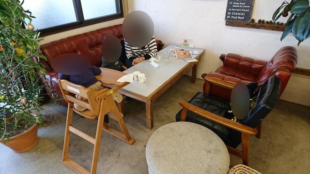 ハタケカフェ(HATAKE CAFE)のソファー席