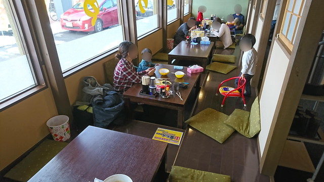 金ちゃんラーメン高堂店の座敷の様子3