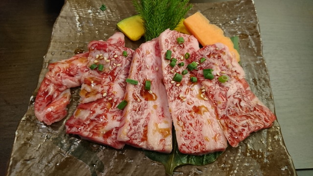 焼肉専科牛力のA5ランク山形牛カルビ