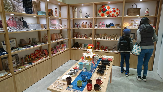 22 エスパル山形2Fの尚美堂2