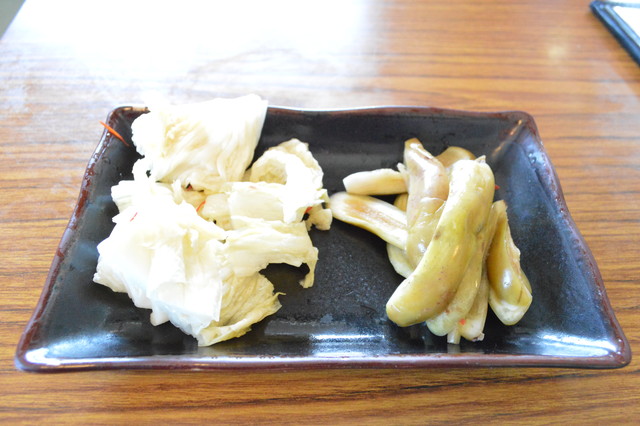 大石田の蕎麦屋まんきちのお通しの漬け物