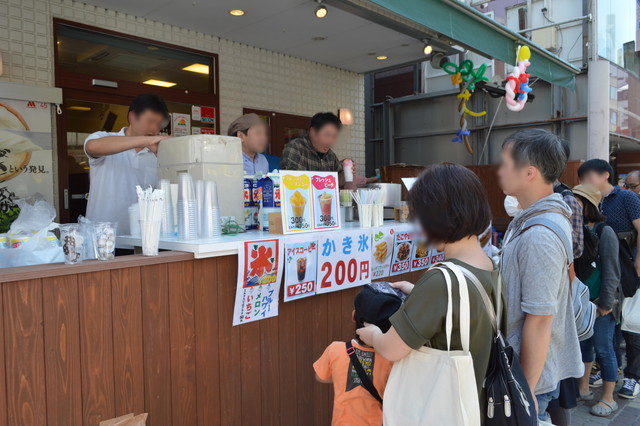 はたらく車大集合-飲食店の様子