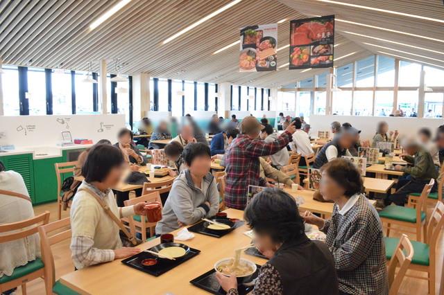 道の駅米沢-フードコード-外観1