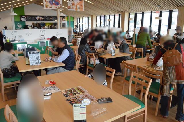 道の駅米沢-フードコード-外観2