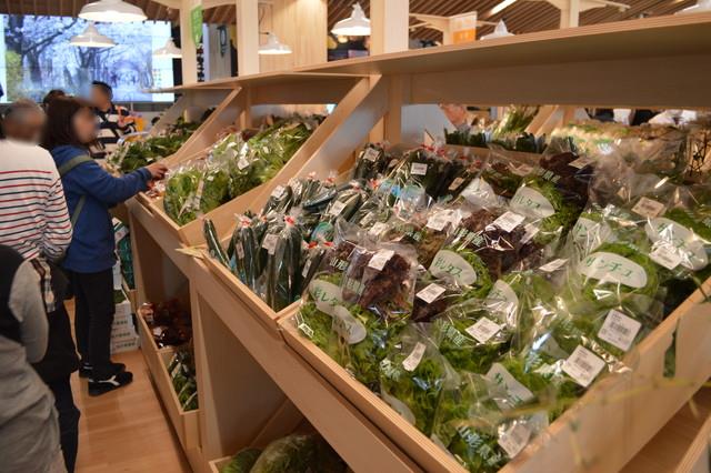 道の駅米沢-お土産コーナー-農産物直売所2