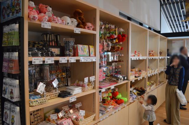 道の駅米沢-お土産コーナー-特産品販売所7