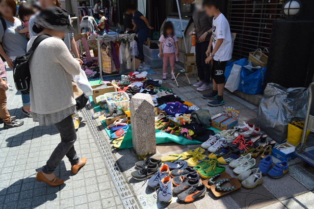 はたらく車大集合-バザーの様子2