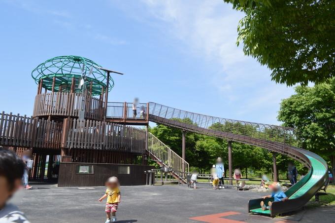 西公園-遊びの森-大型木製遊具