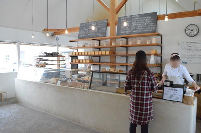 山形市成沢KOUB(コウブ)-店内1