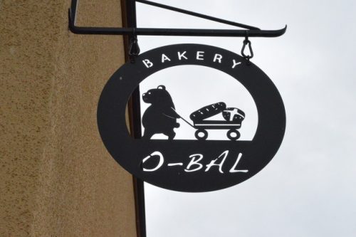 BAKERY-OBAL(ベーカリーオーバル)-看板