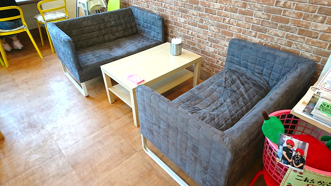 Ice cafe 弘水-赤塚製氷-店内の様子6-ソファー席