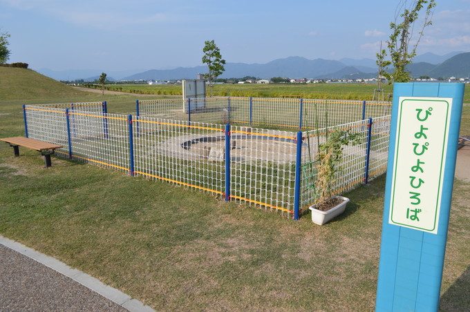 べにっこひろば-屋外-⑨ぴよぴよひろば