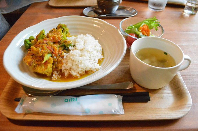 蔵王-おやまカフェ-ランチ-スパイシーチキンカレー1
