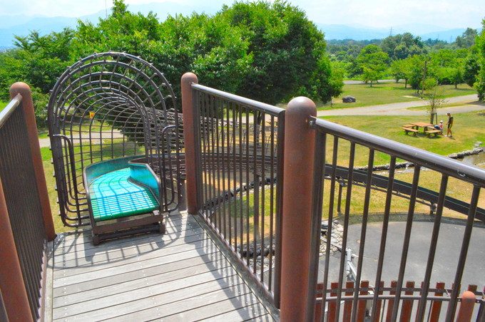 西公園-遊びの森-大型遊具-すべり台