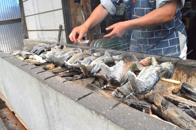 蔵王猿倉-つり堀7-その場で調理