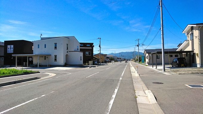 ベーカリーオーバル-道路からの景色