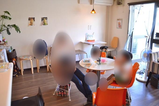 どんどん焼きカフェ-カシワヤ-店内の様子2