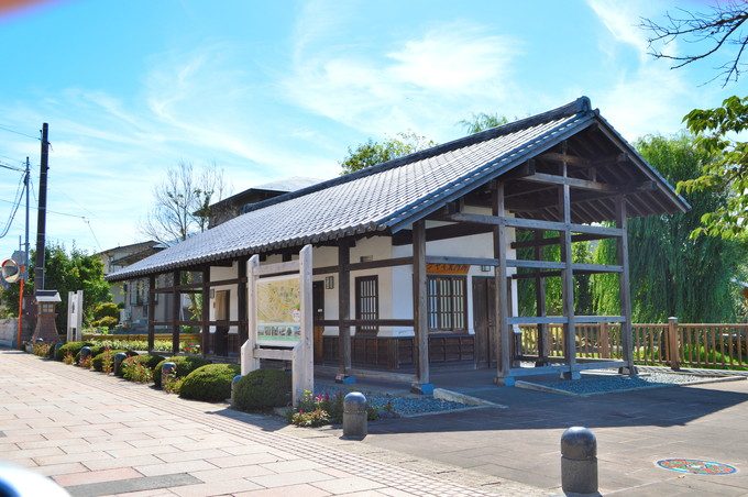 東根の大ケヤキ-大ケヤキ案内所の外観