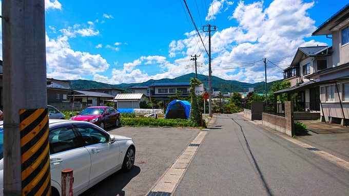 洋食の店-イビサ-お店の前の道路1