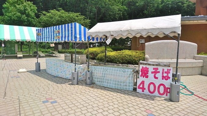 馬見ヶ崎ジャバ-7-4-屋外の売店2