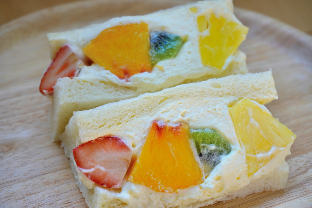 エスカルゴベーカリー-フルーサンド3