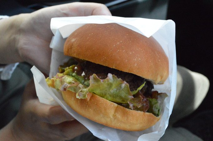 エスカルゴ-パン屋-戦利品-ハンバーガー