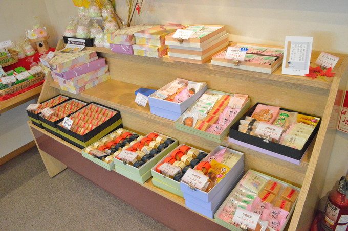 やまり菓子舗ー商品_詰め折1