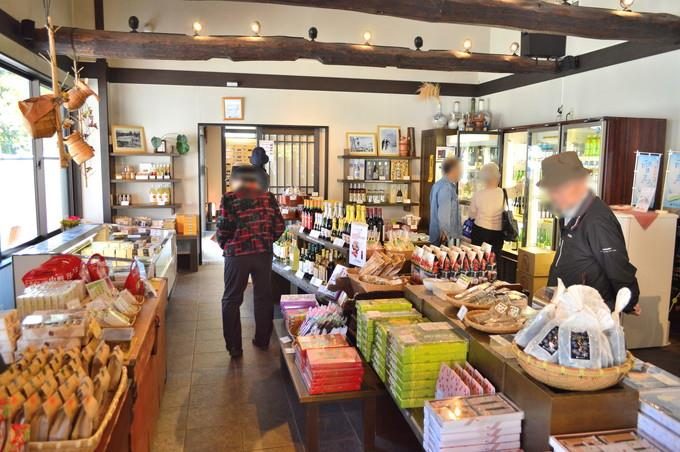 新左衛門の湯-お土産処伊勢屋-店内の様子1