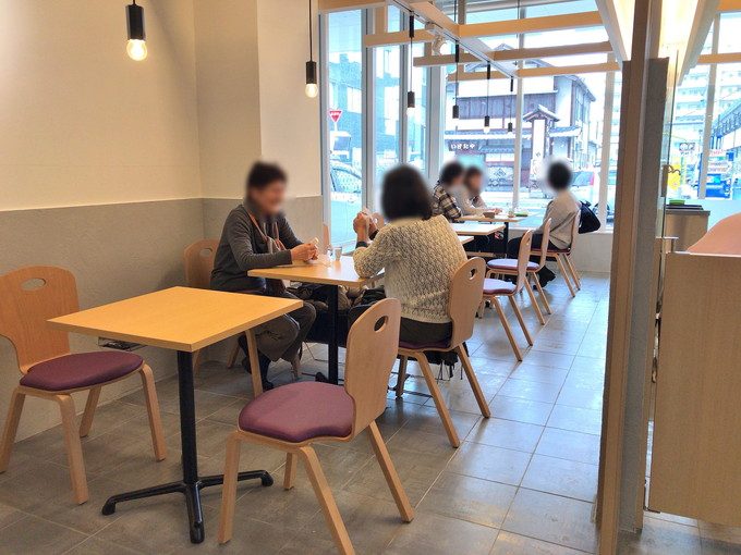 蔵膳屋-店内の様子-テーブル席