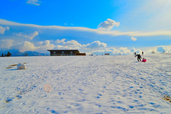 みはらしの丘はらっぱ館-そりすべり3