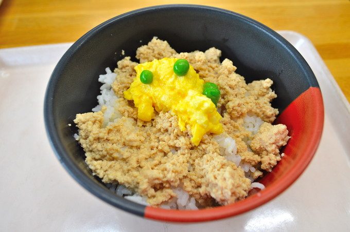 芸工大-大学食堂-鶏そぼろ丼