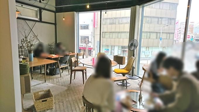 カフェレポ 月カフェ Tsuki Cafe 山形駅前店 大胆な吹き抜けが話題の人気店 やまがたぐらし