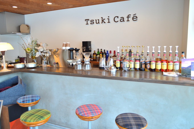 月カフェ-店内の様子2