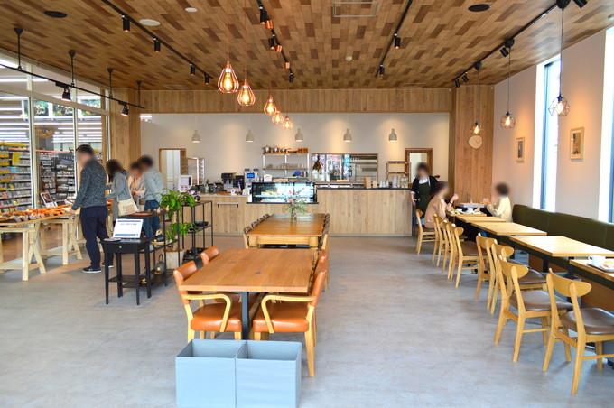 アンドマークカフェ-店内の様子-入り口からの様子