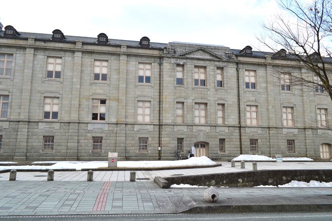 kotonowa-通りを挟んだ文翔館